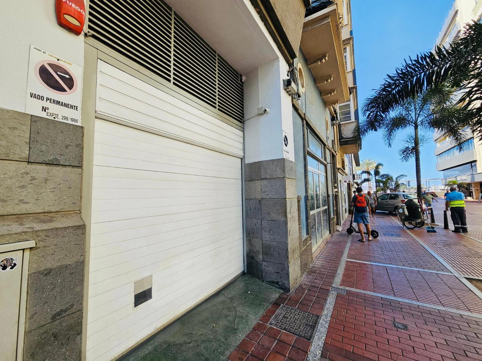 Apartment New Big Flat With Balcony 50mts Away From Parking Optional