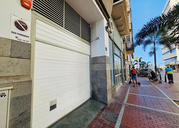 New Big Flat With Balcony 50Mts Away From Beach Parking Optional