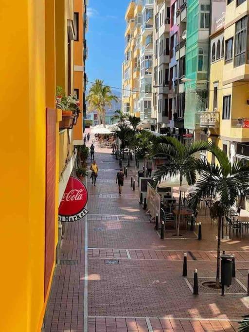 New Big Flat With Balcony 50mts Away From Parking Optional Apartment *