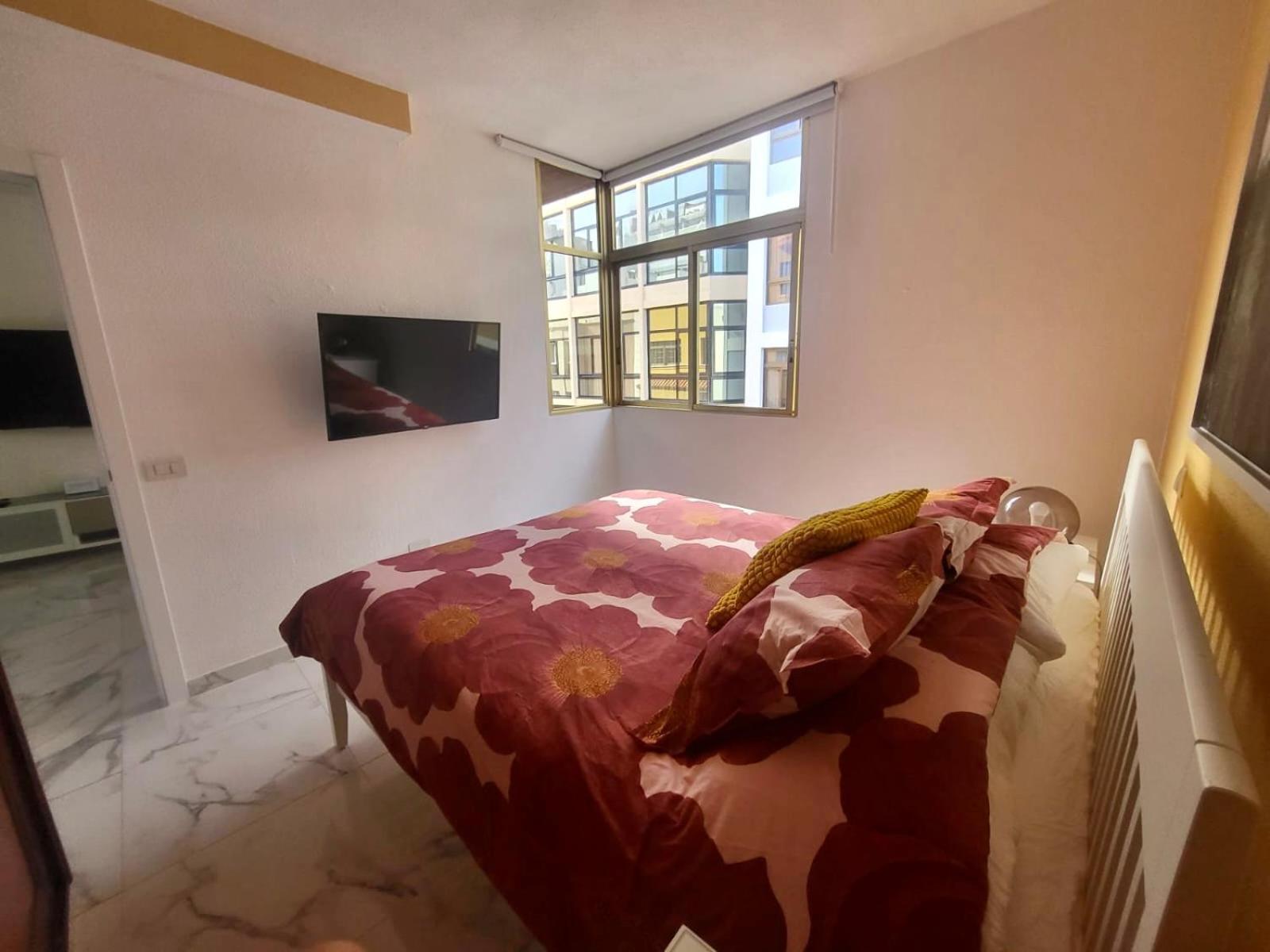 New Big Flat With Balcony 50mts Away From Parking Optional