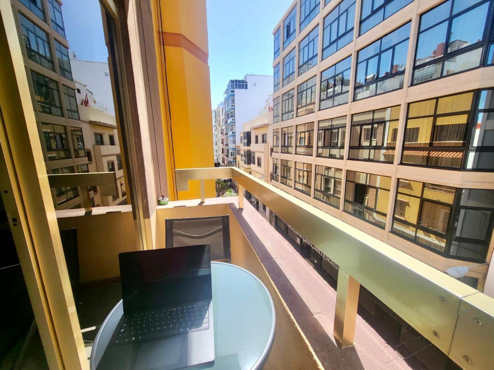 New Big Flat With Balcony 50mts Away From Parking Optional * Las Palmas de Gran Canaria